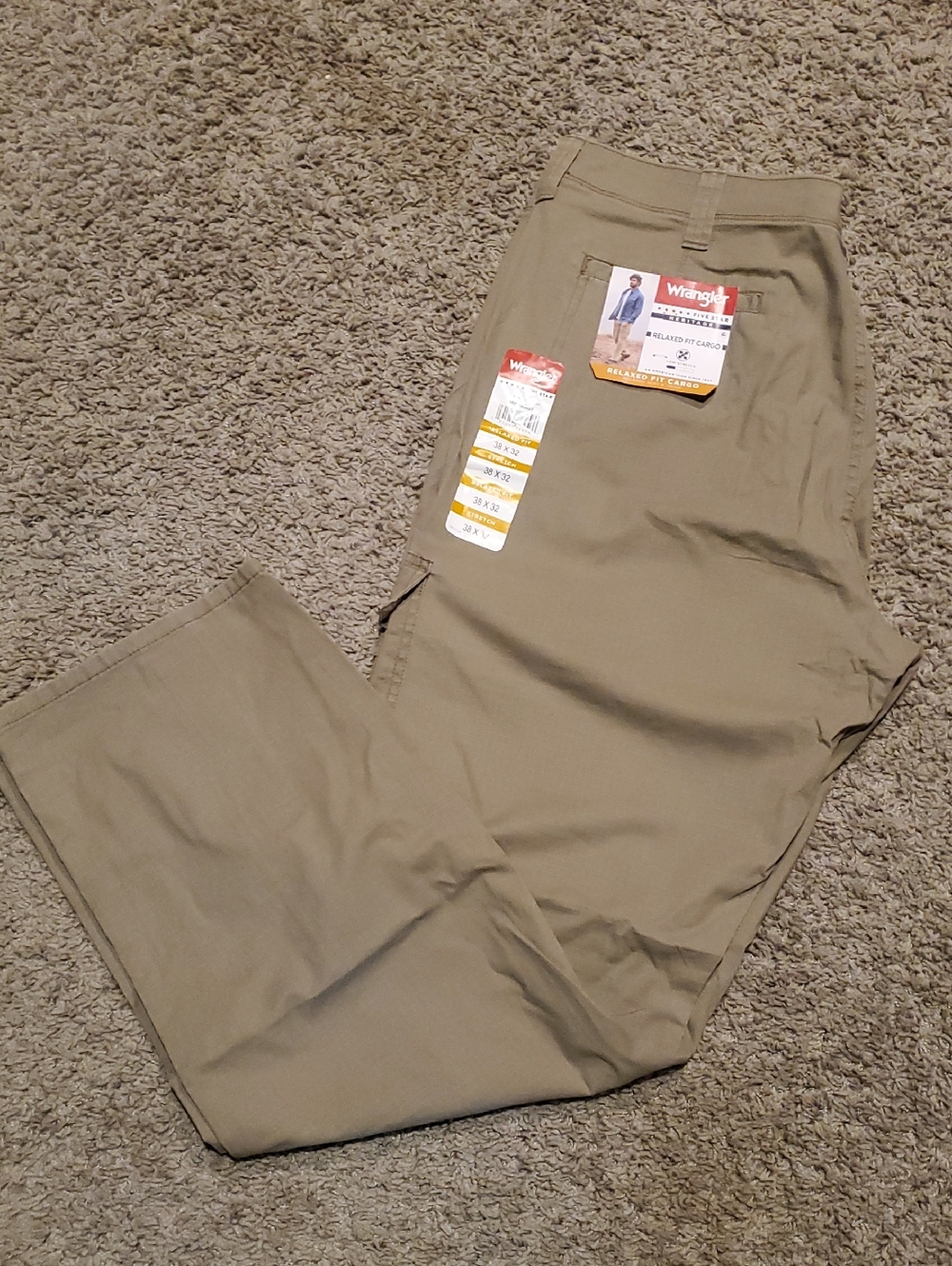 Wrangler Men’s Tan Khaki Cargo Pants
